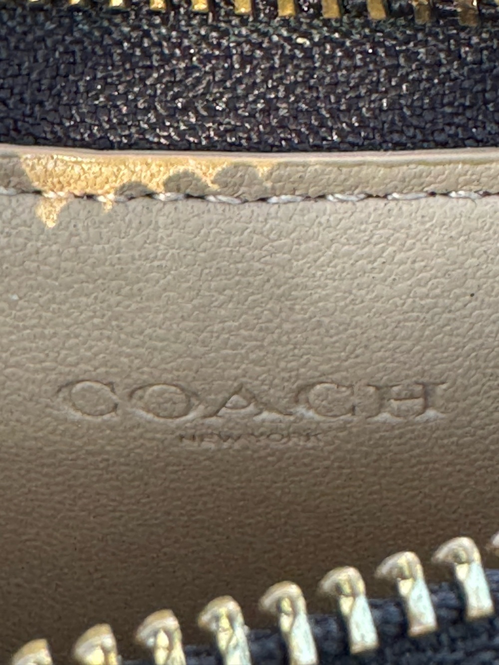 Coach Zip Card Case In Colorblock EUC! - Picture 9 of 14
